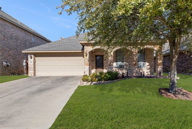 8245 Edgepoint Trail, Fort Worth, TX 76053
