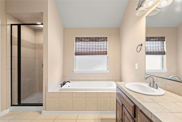 8245 Edgepoint Trail, Fort Worth, TX 76053