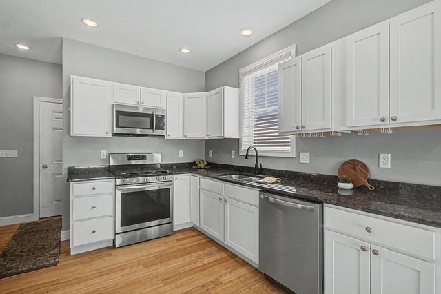 60 Old Academy St Unit 101, Fairfax, VT 05454