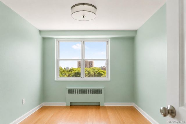 880 Boynton Avenue 4L, Bronx, NY 10473