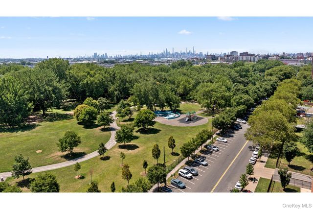 880 Boynton Avenue 4L, Bronx, NY 10473
