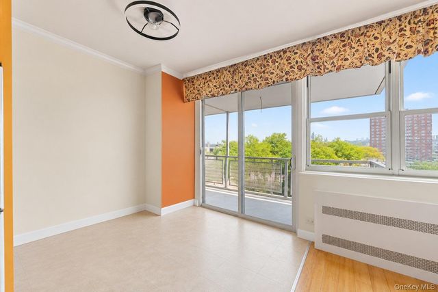 880 Boynton Avenue 4L, Bronx, NY 10473