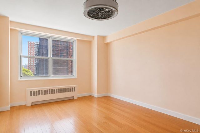 880 Boynton Avenue 4L, Bronx, NY 10473