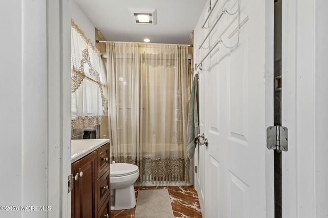 28 Maypink Lane, Howell, NJ 07731