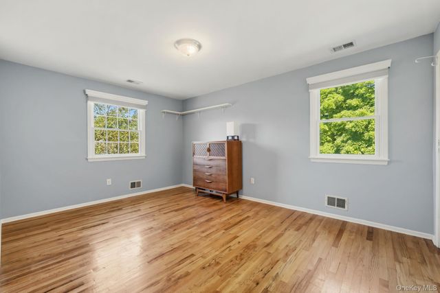 4 Dolphin Road, New City, NY 10956