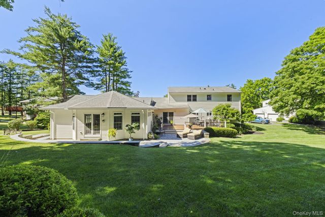 4 Dolphin Road, New City, NY 10956