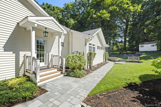 4 Dolphin Road, New City, NY 10956