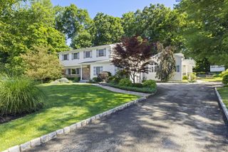 4 Dolphin Road, New City, NY 10956