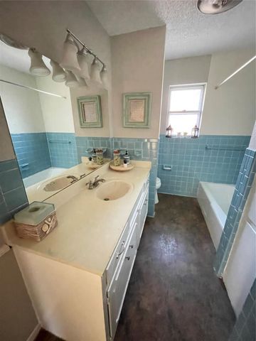 903 Seymore Circle, Denison, TX 75020