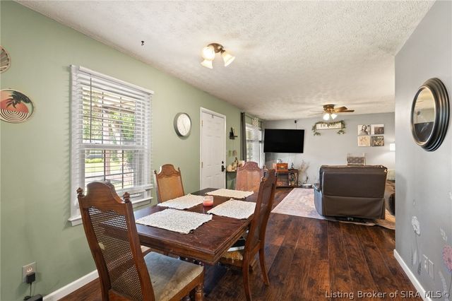 812 Springdale Drive, Jeffersonville, IN 47130