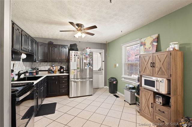 812 Springdale Drive, Jeffersonville, IN 47130
