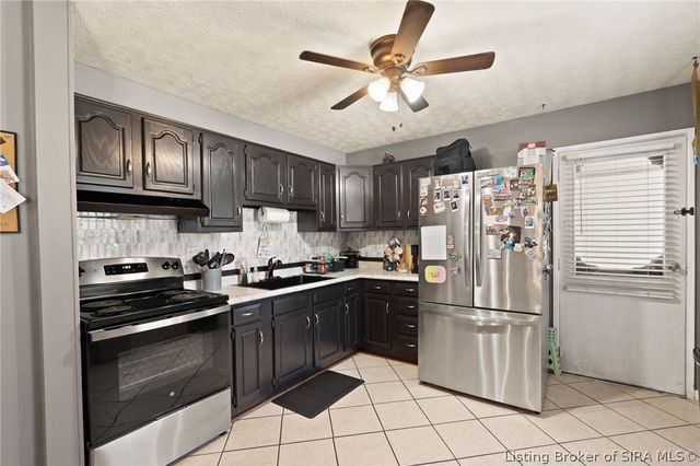 812 Springdale Drive, Jeffersonville, IN 47130
