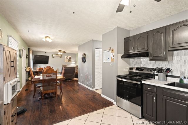 812 Springdale Drive, Jeffersonville, IN 47130