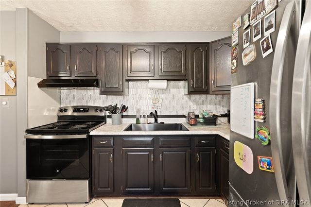 812 Springdale Drive, Jeffersonville, IN 47130