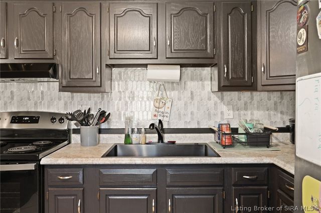 812 Springdale Drive, Jeffersonville, IN 47130