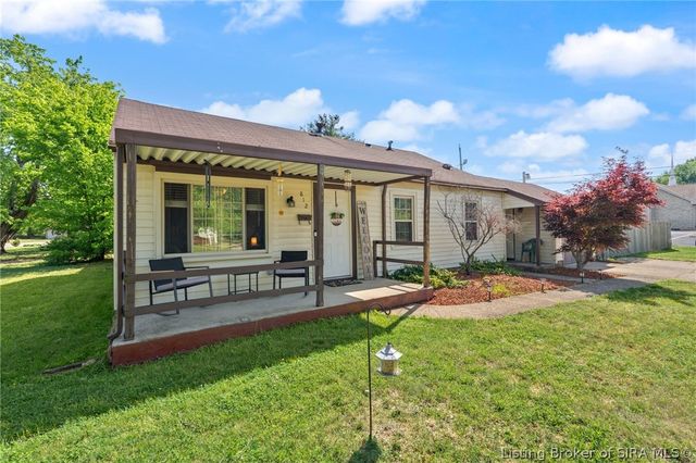 812 Springdale Drive, Jeffersonville, IN 47130