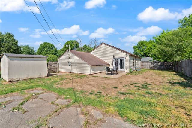 812 Springdale Drive, Jeffersonville, IN 47130