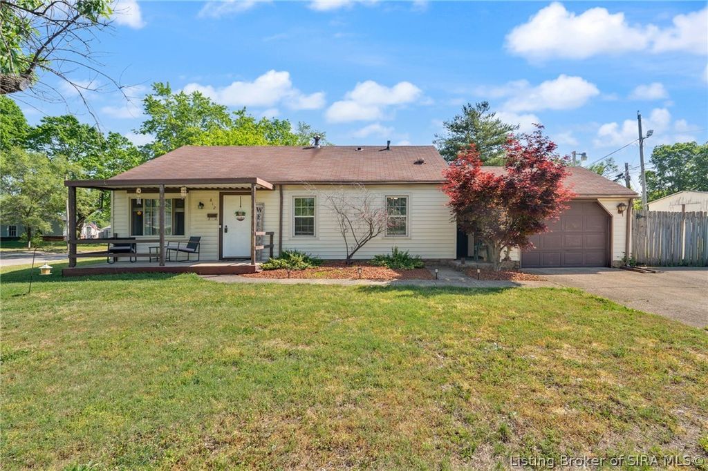812 Springdale Drive, Jeffersonville, IN 47130