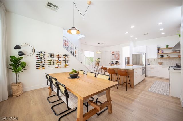 331 Dartmouth Hills Street, Las Vegas, NV 89138
