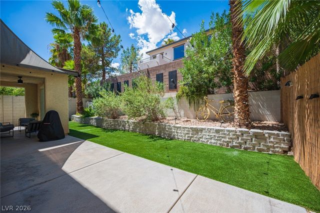 331 Dartmouth Hills Street, Las Vegas, NV 89138
