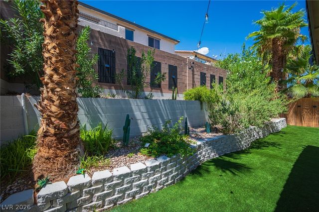 331 Dartmouth Hills Street, Las Vegas, NV 89138