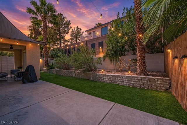 331 Dartmouth Hills Street, Las Vegas, NV 89138
