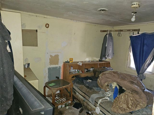 549 Granny Road, Medford, NY 11763