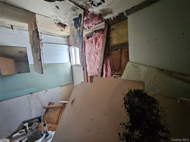 549 Granny Road, Medford, NY 11763