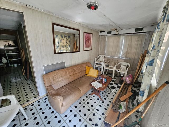 549 Granny Road, Medford, NY 11763