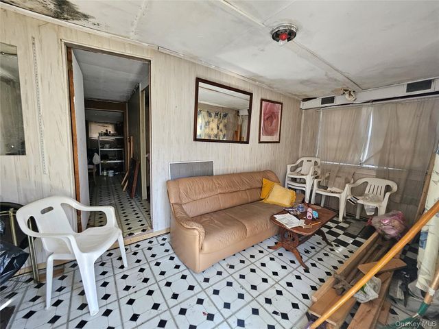 549 Granny Road, Medford, NY 11763