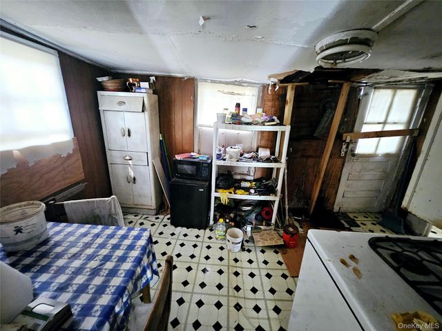 549 Granny Road, Medford, NY 11763