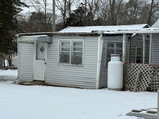 549 Granny Road, Medford, NY 11763