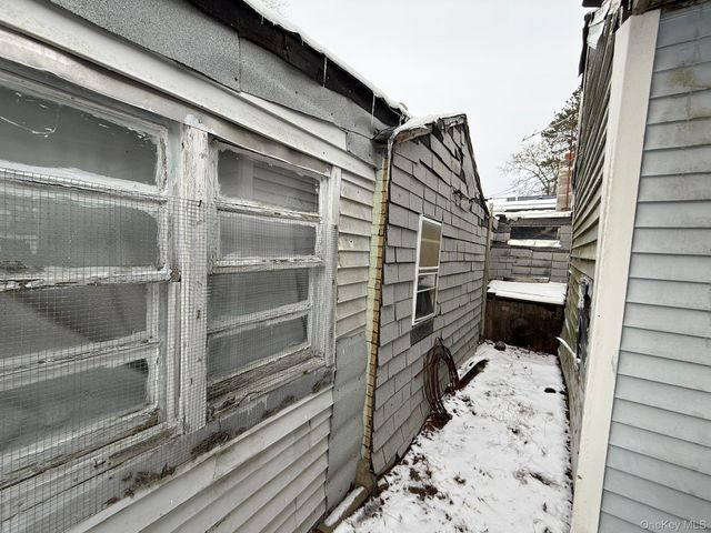 549 Granny Road, Medford, NY 11763