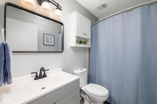 7945 Benjamin Drive 19, Indianapolis, IN 46226