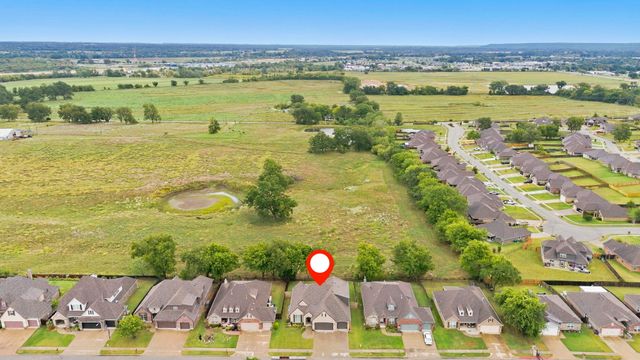 14561 S Lakewood Avenue, Bixby, OK 74008