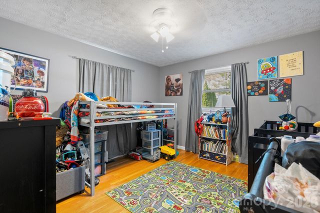 2596 SweetBriar Circle, Lenoir, NC 28645