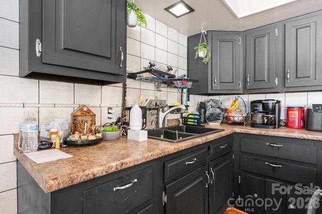2596 SweetBriar Circle, Lenoir, NC 28645