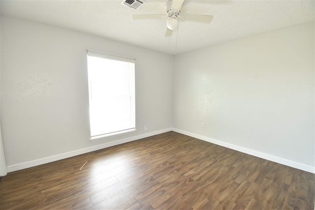 5002 SE Aberdeen Ave, Lawton, OK 73501
