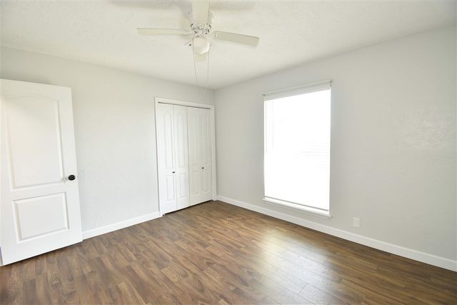 5002 SE Aberdeen Ave, Lawton, OK 73501