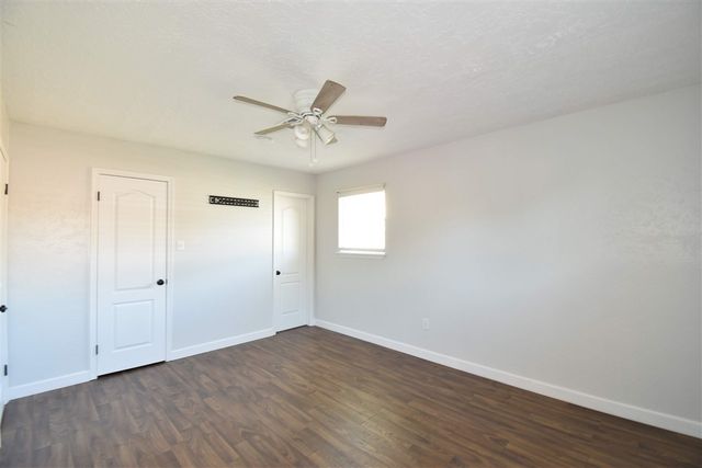 5002 SE Aberdeen Ave, Lawton, OK 73501