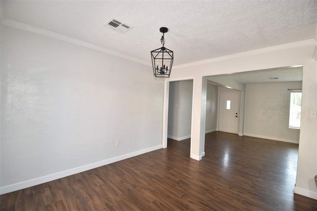5002 SE Aberdeen Ave, Lawton, OK 73501