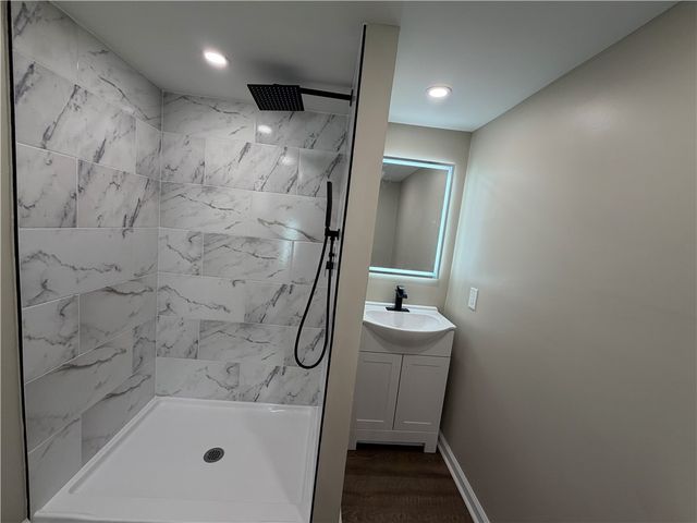 329 Golden Gate Dr., Verona, PA 15147