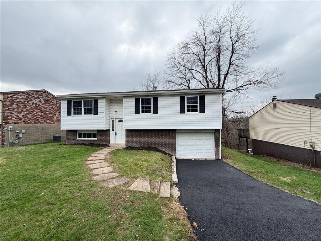 329 Golden Gate Dr., Verona, PA 15147