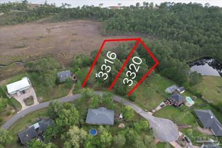 3316 Mills Bayou Dr, Milton, FL 32583