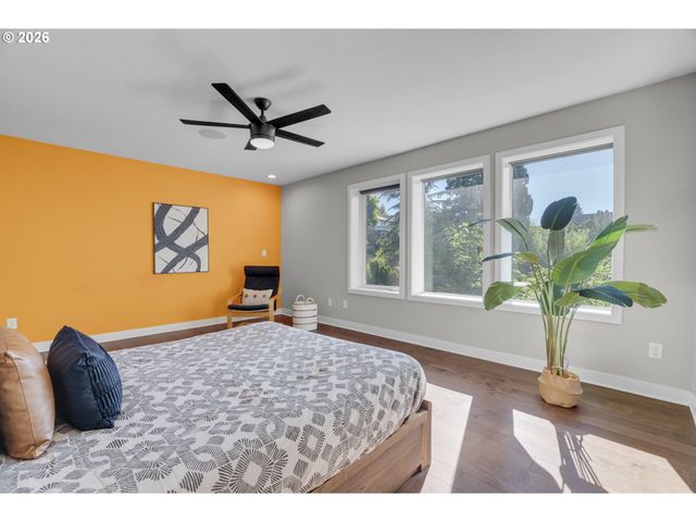 2104 Sw IOWA St, Portland, OR 97239