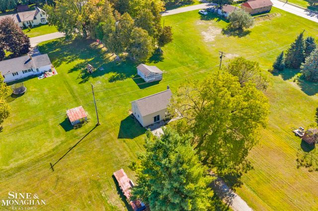 36 N Arthur Street, Bridgehampton Twp, MI 48419