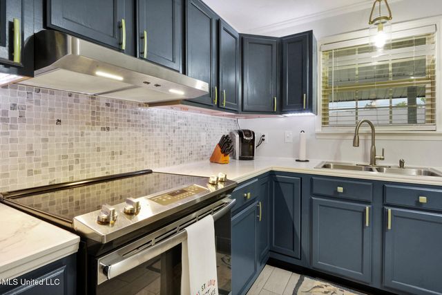 50 Fiber Street, Bay Saint Louis, MS 39520