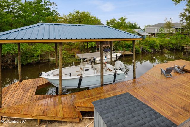 50 Fiber Street, Bay Saint Louis, MS 39520