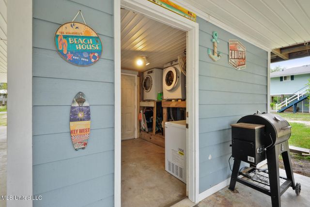 50 Fiber Street, Bay Saint Louis, MS 39520