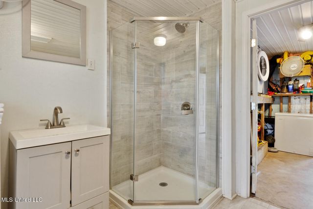 50 Fiber Street, Bay Saint Louis, MS 39520